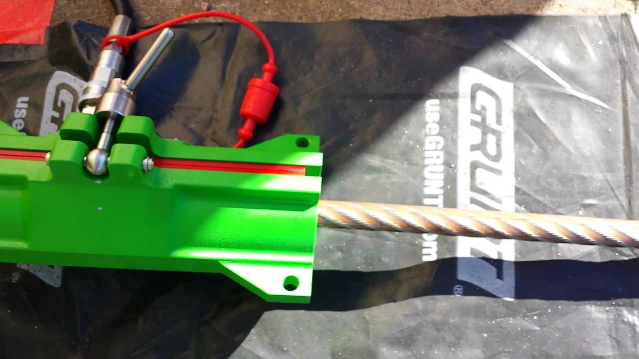 Viper WRL lubricating a wire rope