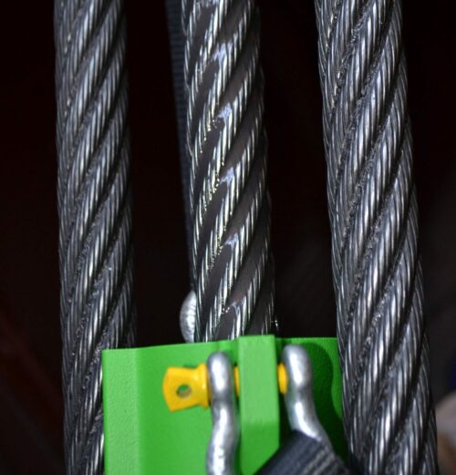 You are currently viewing 3 Ways Wire Rope Lubricant Makes Your Cables Safer